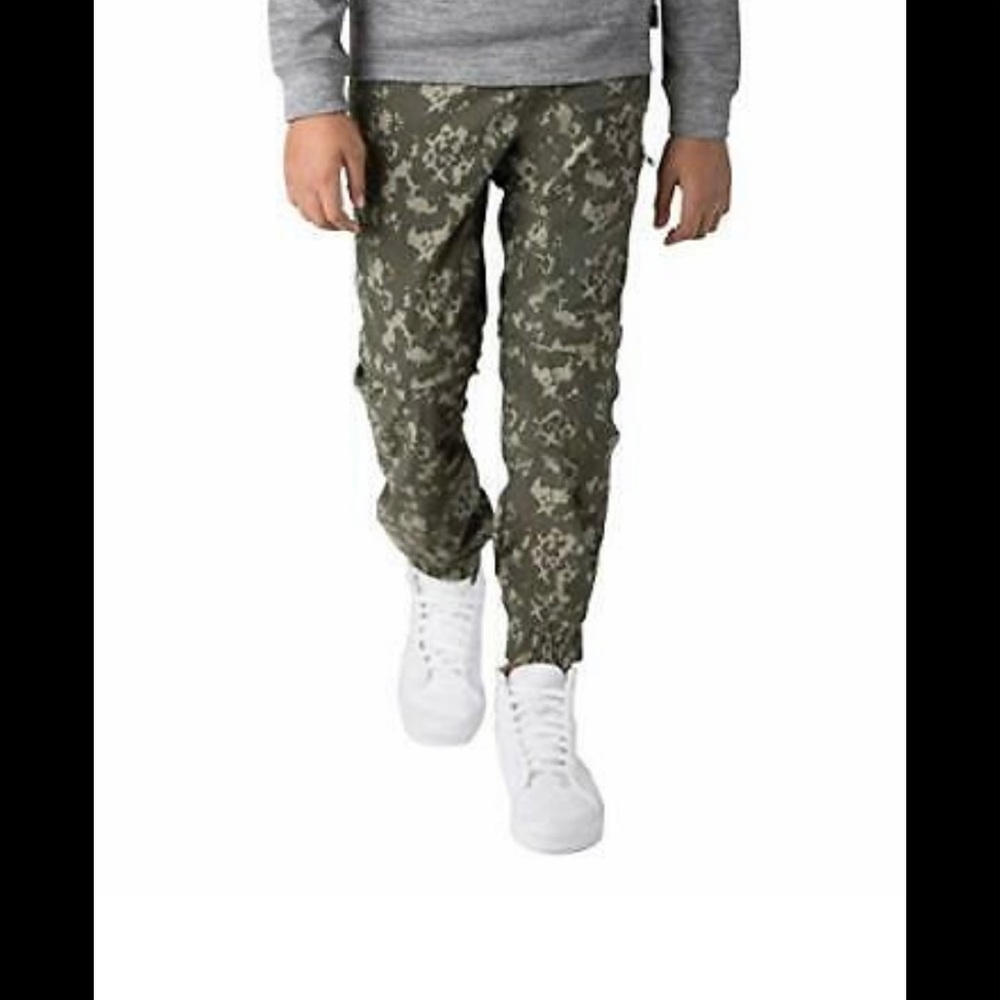 Eddie Bauer Boys Convertible Zip-Off Camo Joggers NWT